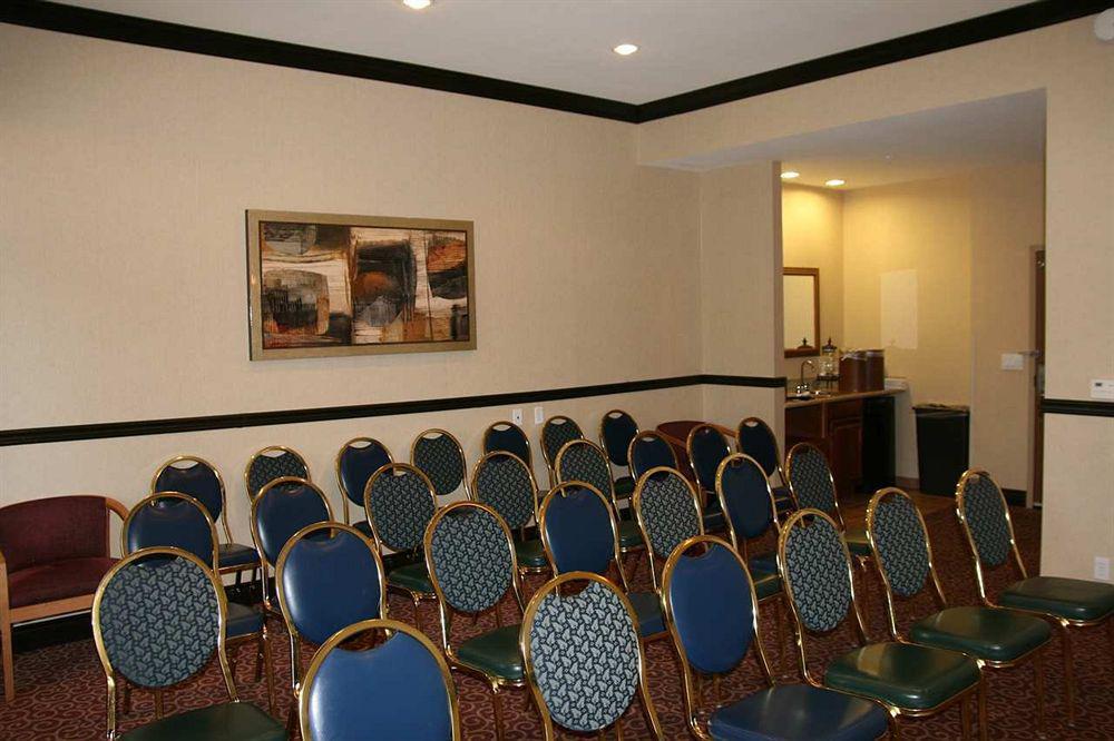 Hampton Inn & Suites By Hilton Hemet Menifee Murrieta Бизнес фото