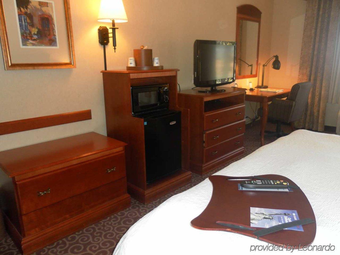 Hampton Inn & Suites By Hilton Hemet Menifee Murrieta Номер фото